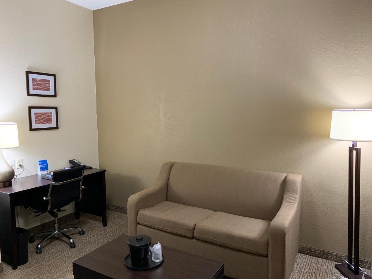 Comfort Inn & Suites Atlanta-Smyrna Экстерьер фото