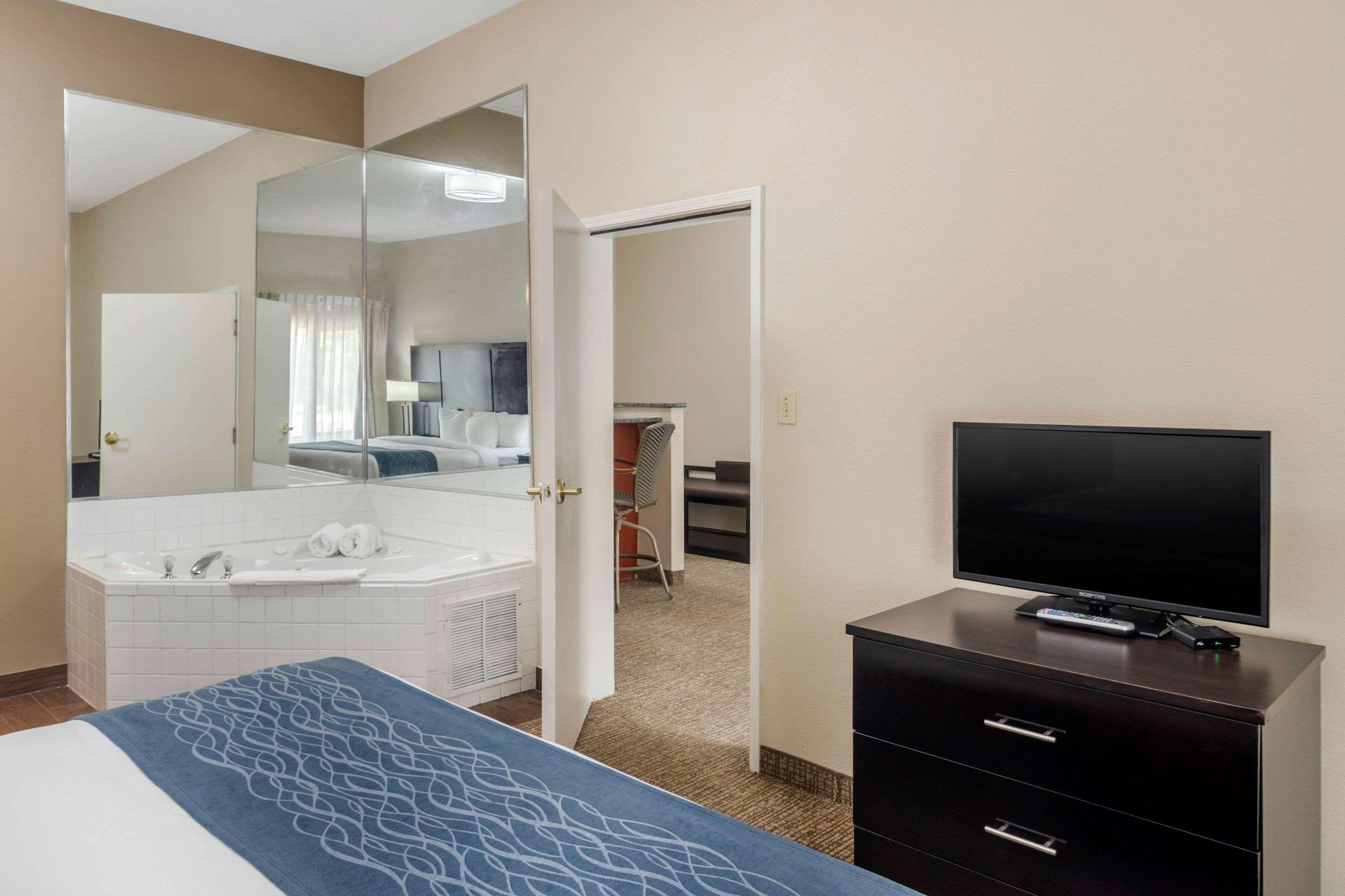 Comfort Inn & Suites Atlanta-Smyrna Экстерьер фото