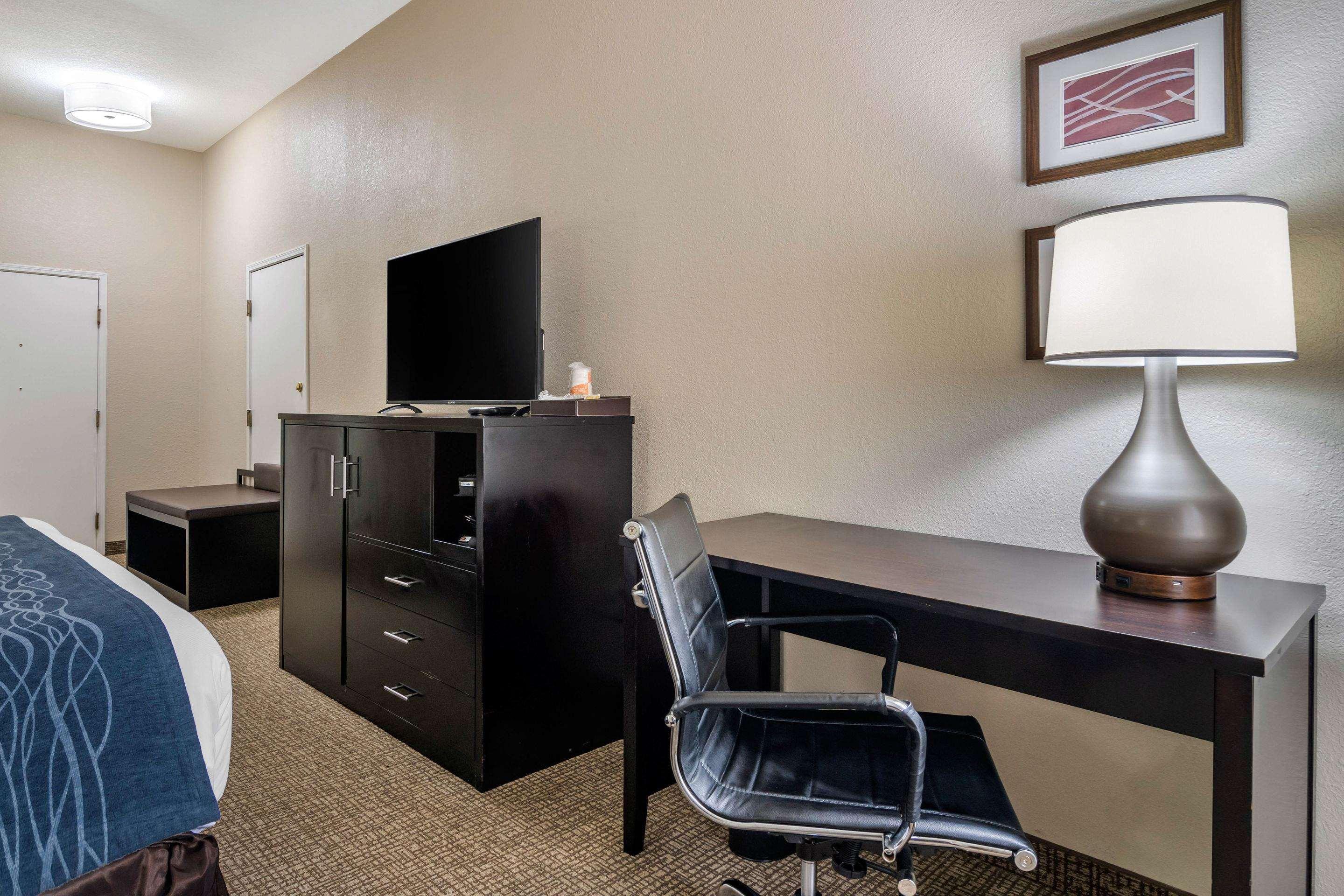 Comfort Inn & Suites Atlanta-Smyrna Экстерьер фото