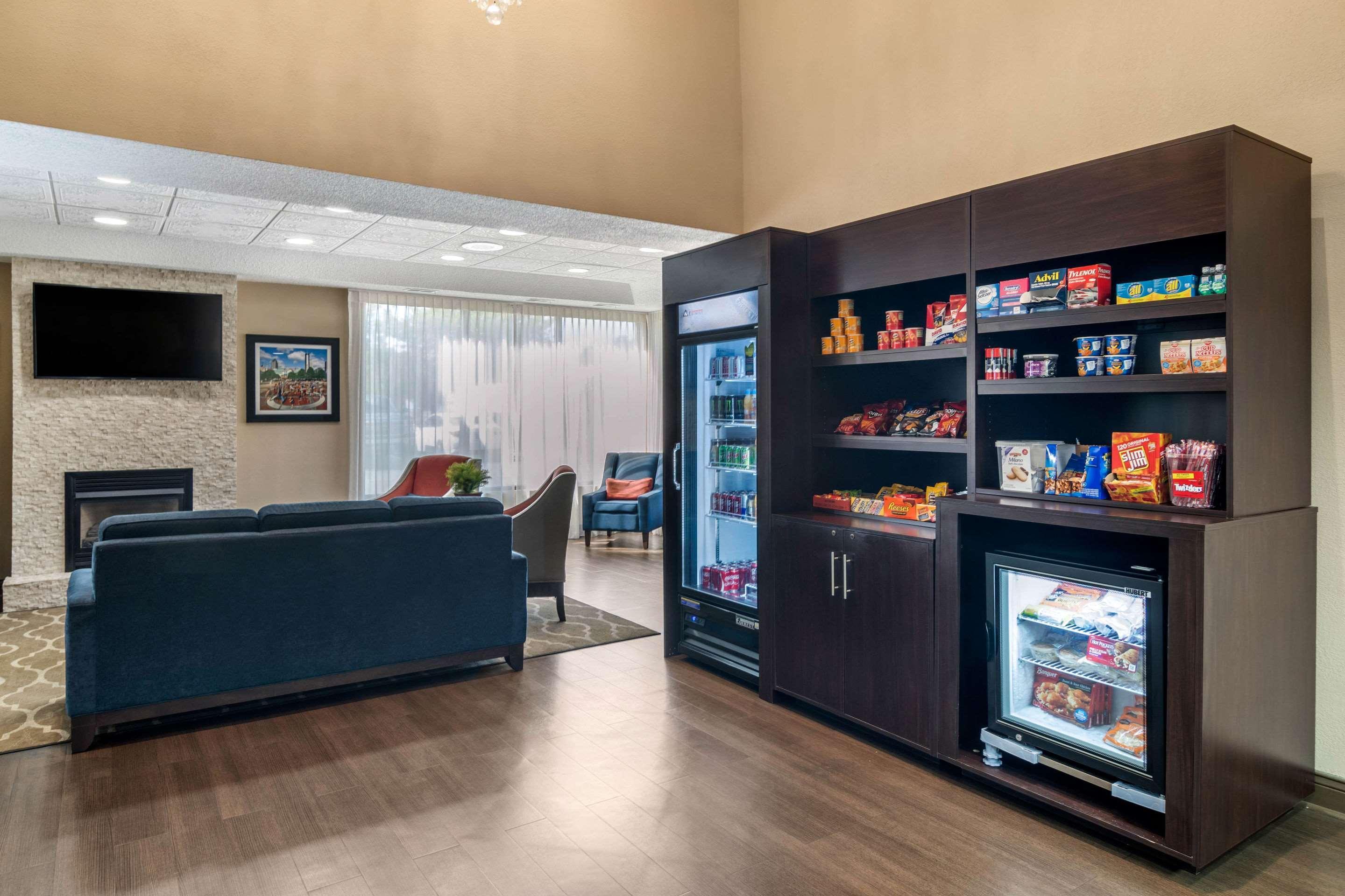 Comfort Inn & Suites Atlanta-Smyrna Экстерьер фото