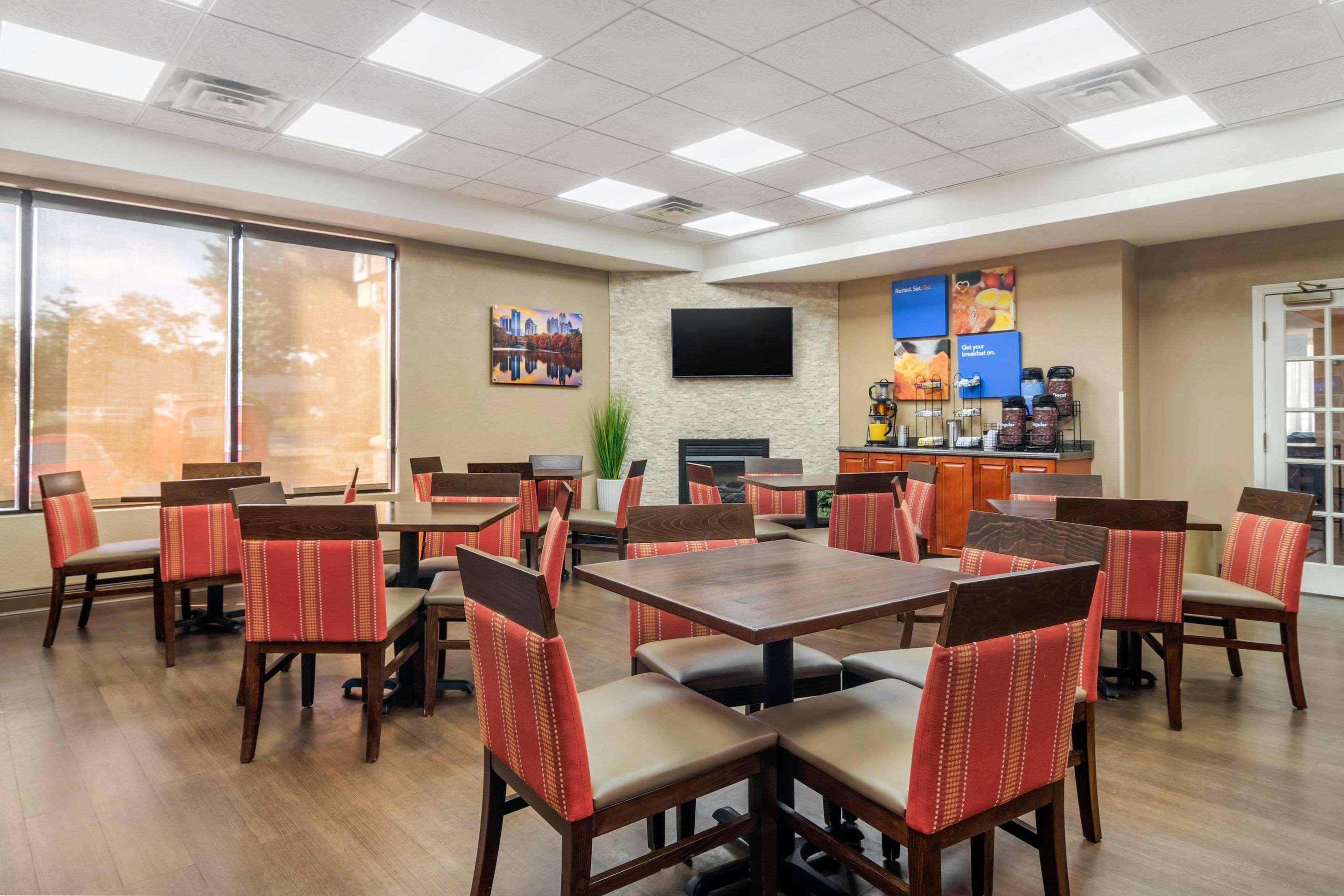 Comfort Inn & Suites Atlanta-Smyrna Экстерьер фото