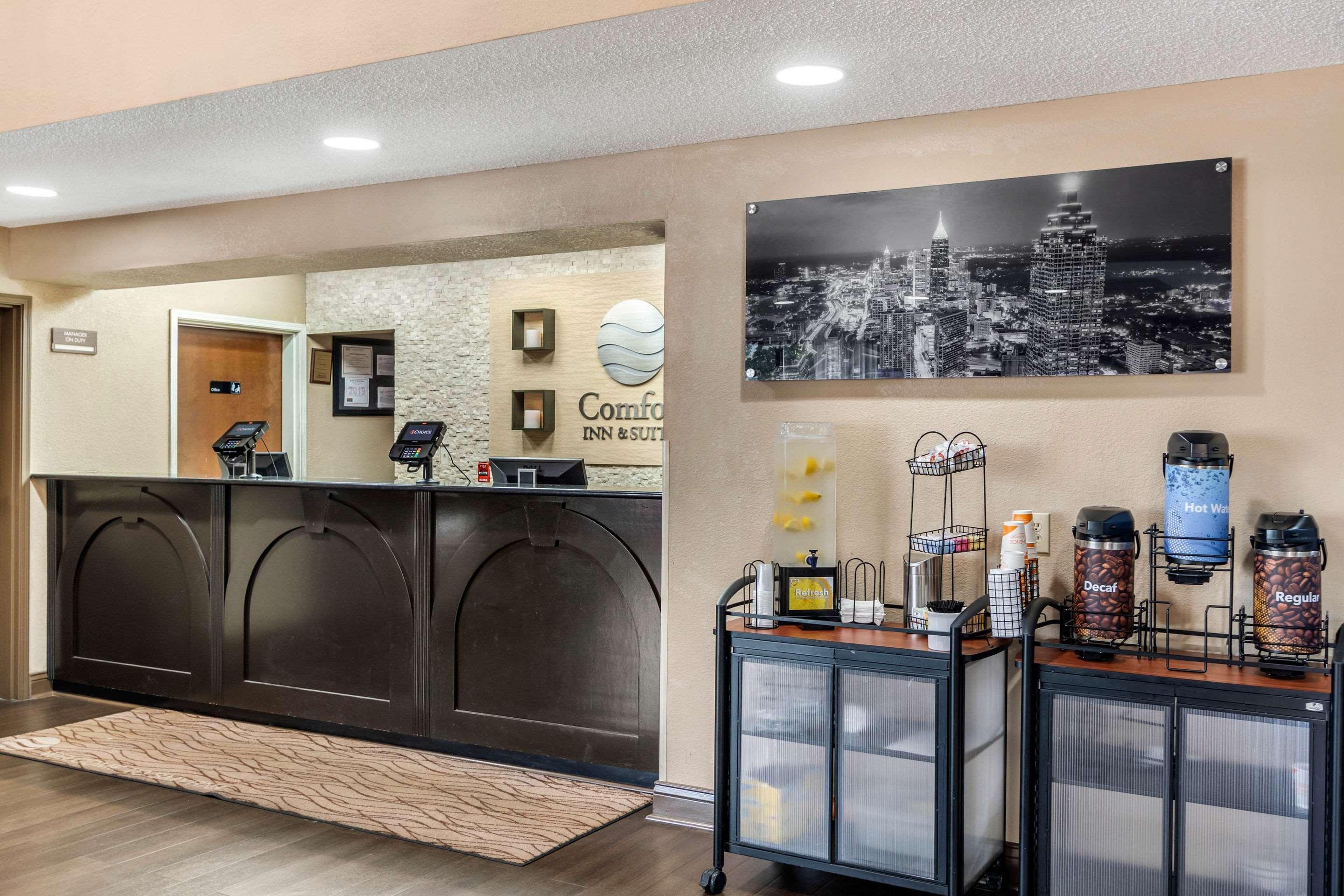 Comfort Inn & Suites Atlanta-Smyrna Экстерьер фото