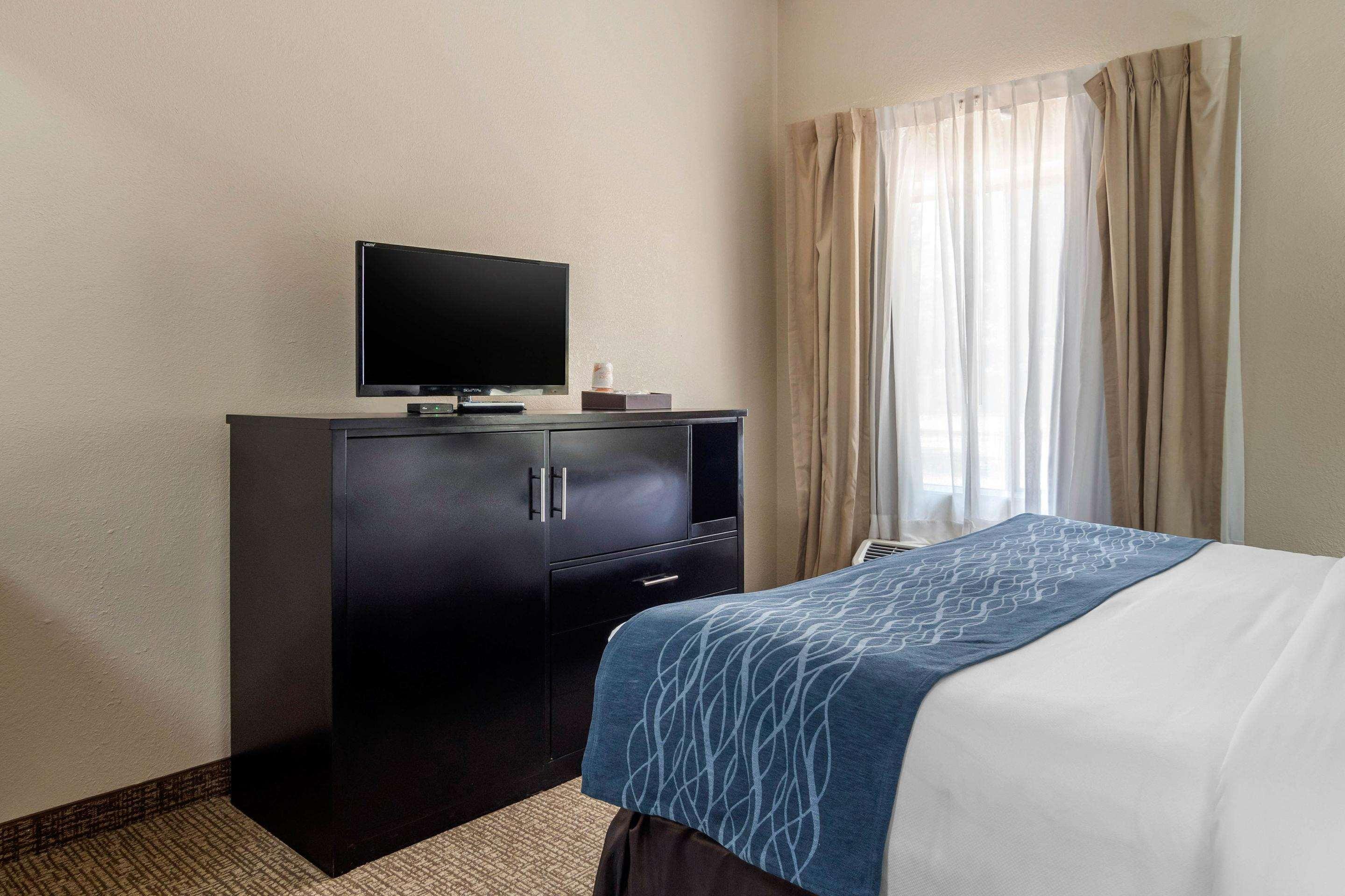 Comfort Inn & Suites Atlanta-Smyrna Экстерьер фото